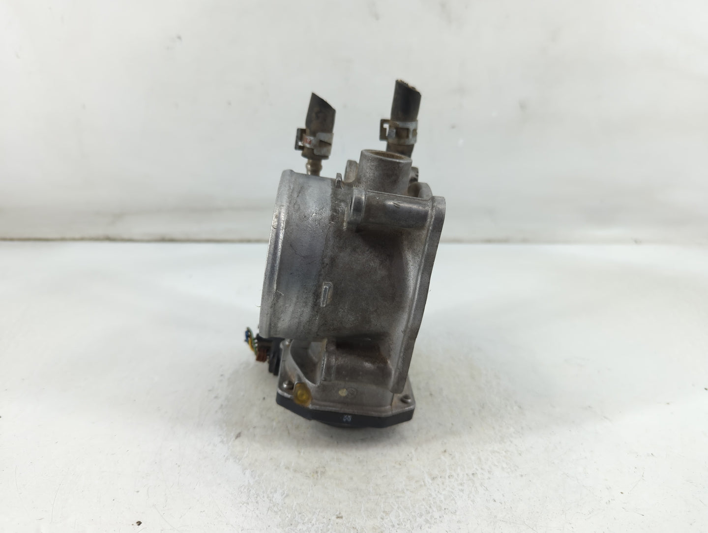2005-2018 Toyota Avalon Throttle Body P/N:22030-0P050 Fits OEM Used Auto Parts - Oemusedautoparts1.com
