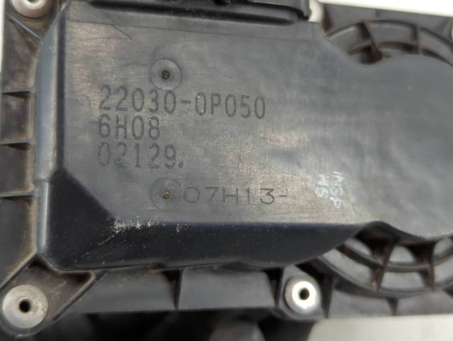 2005-2018 Toyota Avalon Throttle Body P/N:22030-0P050 Fits OEM Used Auto Parts - Oemusedautoparts1.com