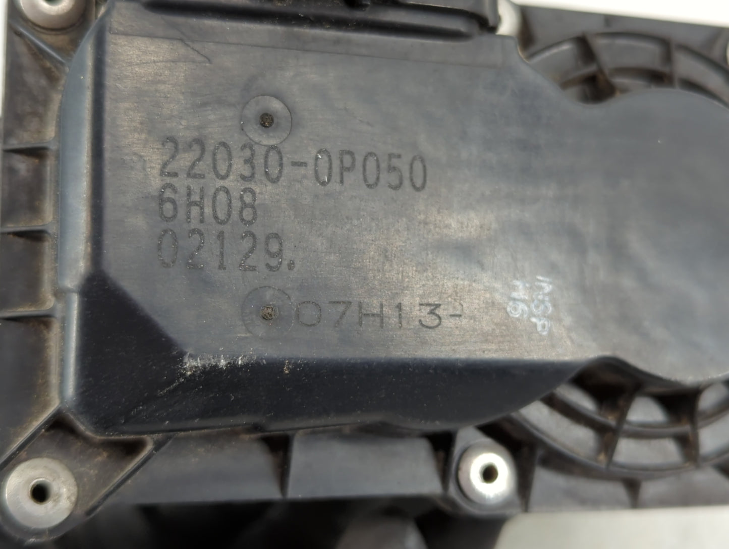 2005-2018 Toyota Avalon Throttle Body P/N:22030-0P050 Fits OEM Used Auto Parts - Oemusedautoparts1.com