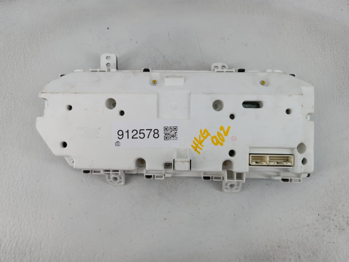 2007 Toyota Avalon Instrument Cluster Speedometer Gauges P/N:83800-07300-00 Fits OEM Used Auto Parts - Oemusedautoparts1.com