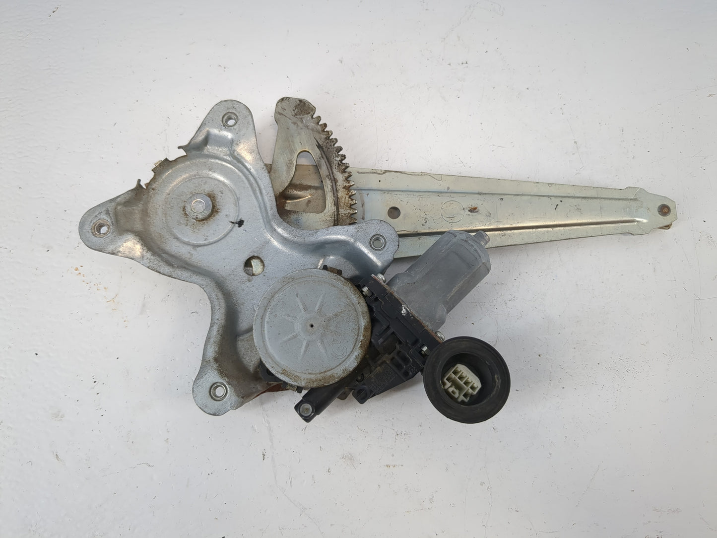 2007-2011 Toyota Camry Driver Left Front Window Regulator - Oemusedautoparts1.com