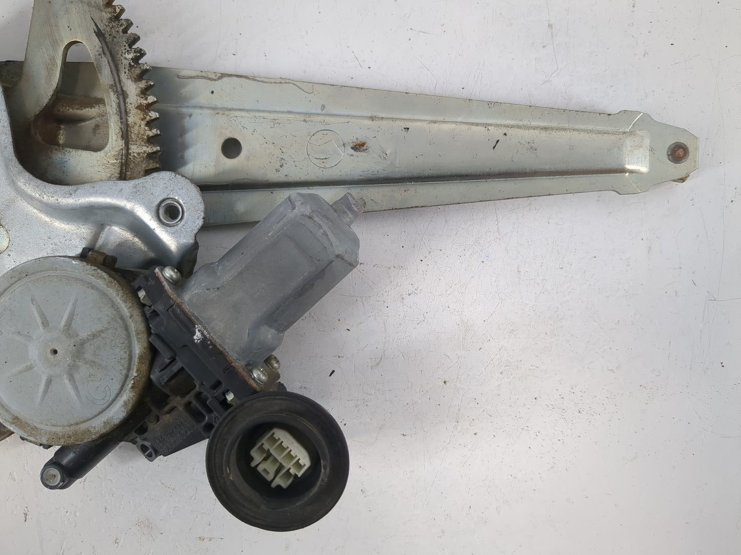 2007-2011 Toyota Camry Driver Left Front Window Regulator - Oemusedautoparts1.com