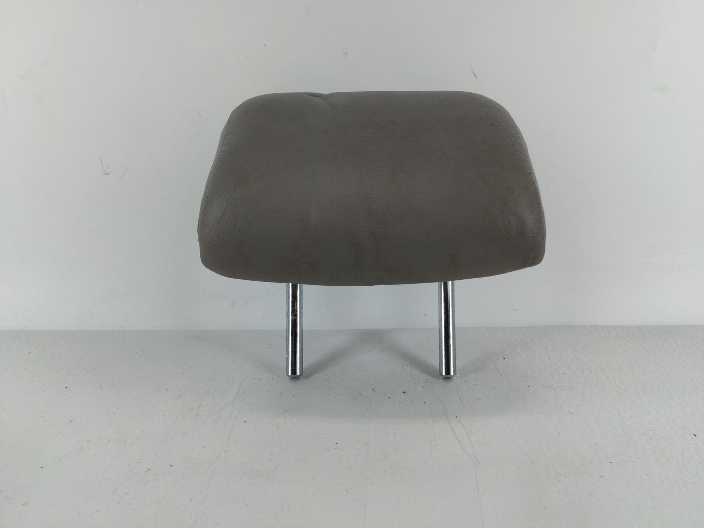 2007 Toyota Camry Headrest Head Rest Rear Center Seat Fits OEM Used Auto Parts - Oemusedautoparts1.com