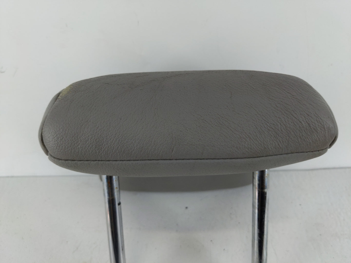2007 Toyota Camry Headrest Head Rest Rear Center Seat Fits OEM Used Auto Parts - Oemusedautoparts1.com