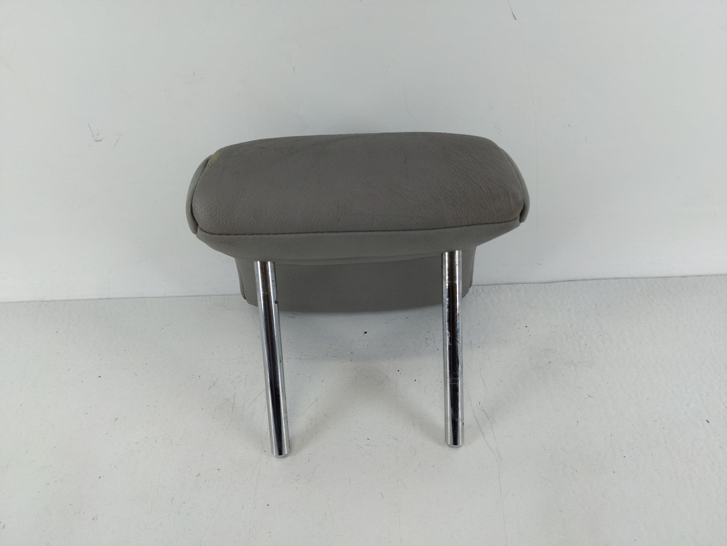 2007 Toyota Camry Headrest Head Rest Rear Center Seat Fits OEM Used Auto Parts - Oemusedautoparts1.com