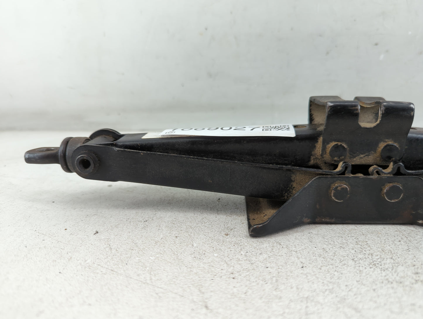 2007 Toyota Camry Spare Scissor Car Jack - Oemusedautoparts1.com