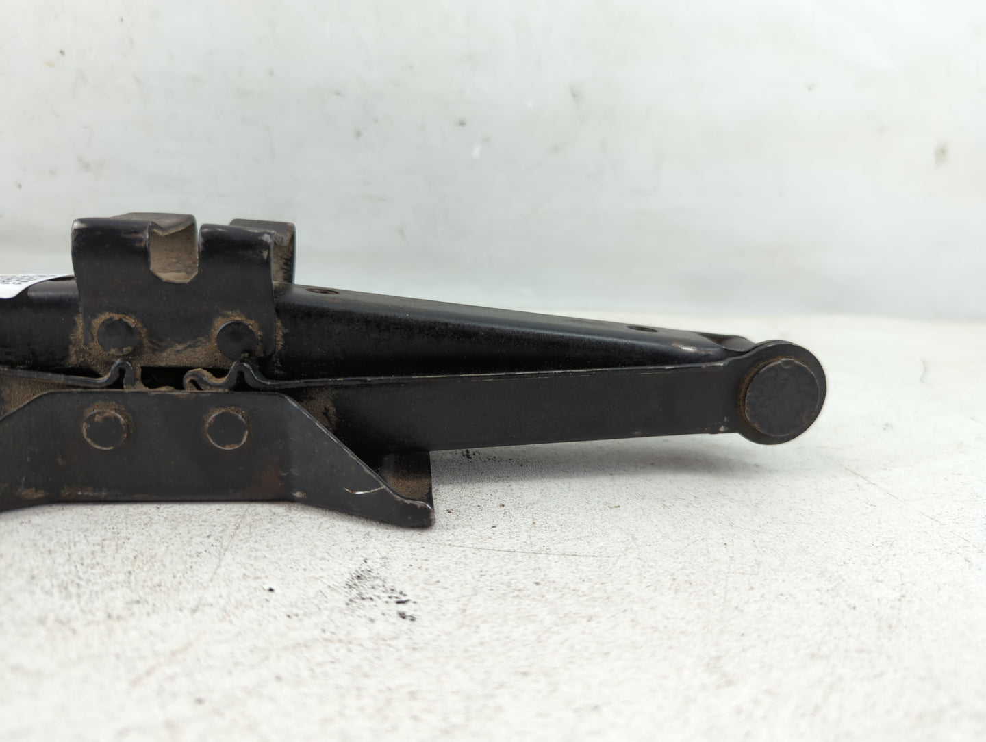 2007 Toyota Camry Spare Scissor Car Jack 1069027 - Oemusedautoparts1.com