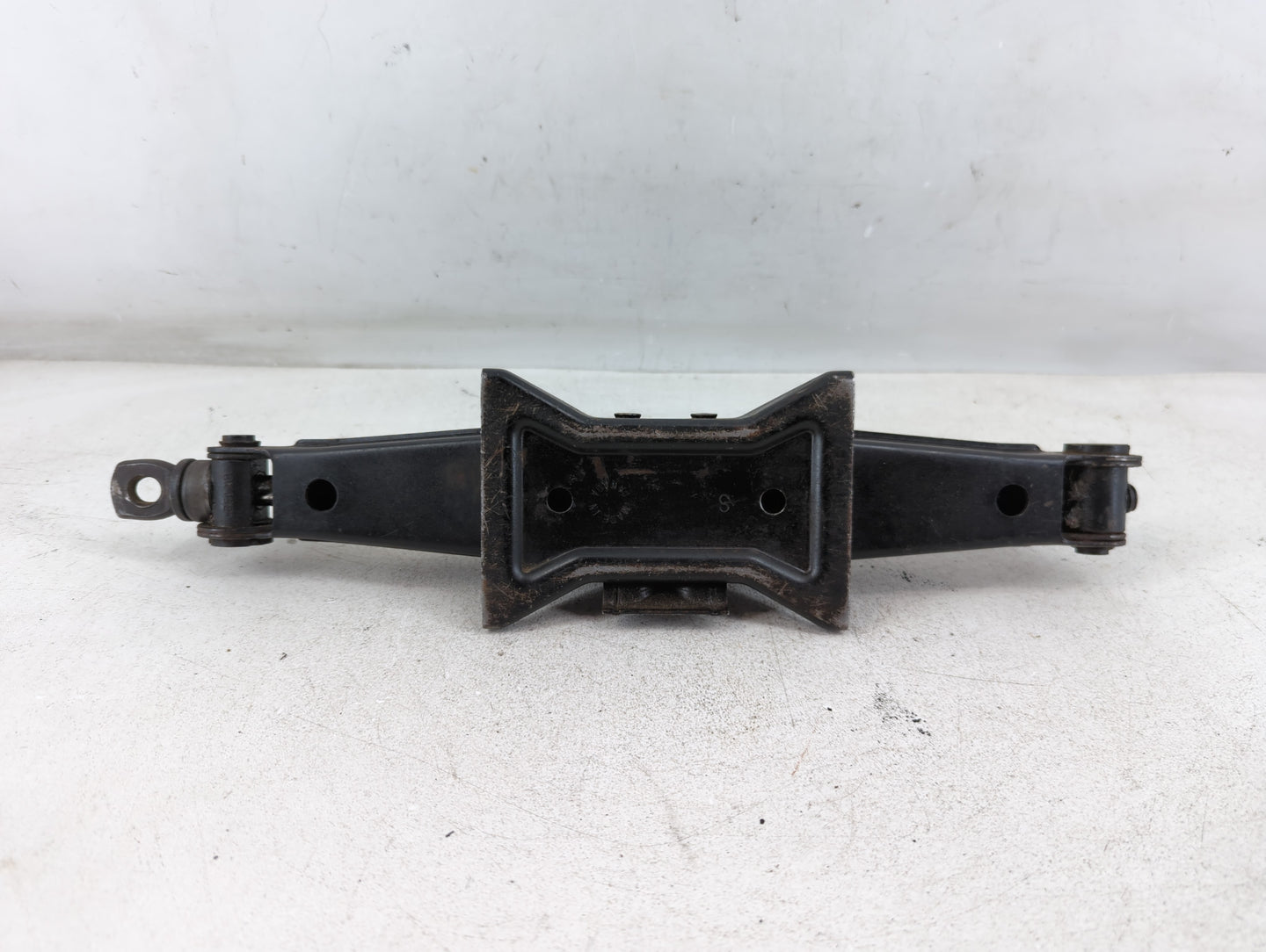 2007 Toyota Camry Spare Scissor Car Jack - Oemusedautoparts1.com