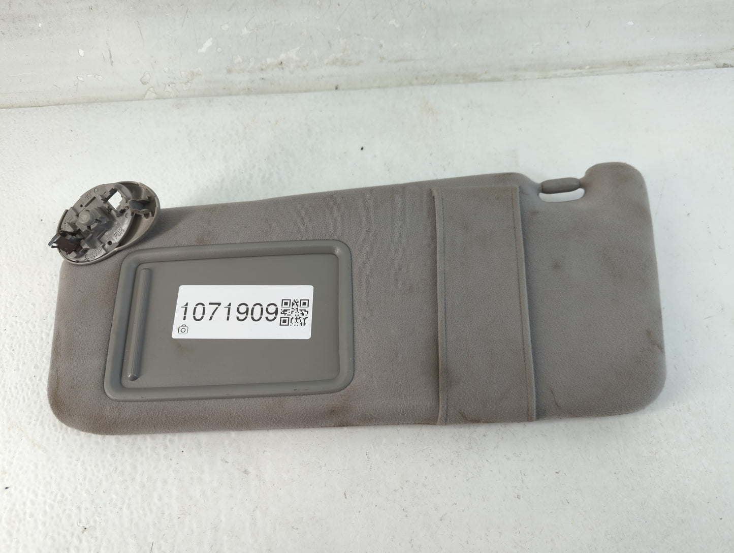 2007-2011 Toyota Camry Sun Visor Shade Replacement Driver Left Mirror Fits Fits 2007 2008 2009 2010 2011 OEM Used Auto Parts