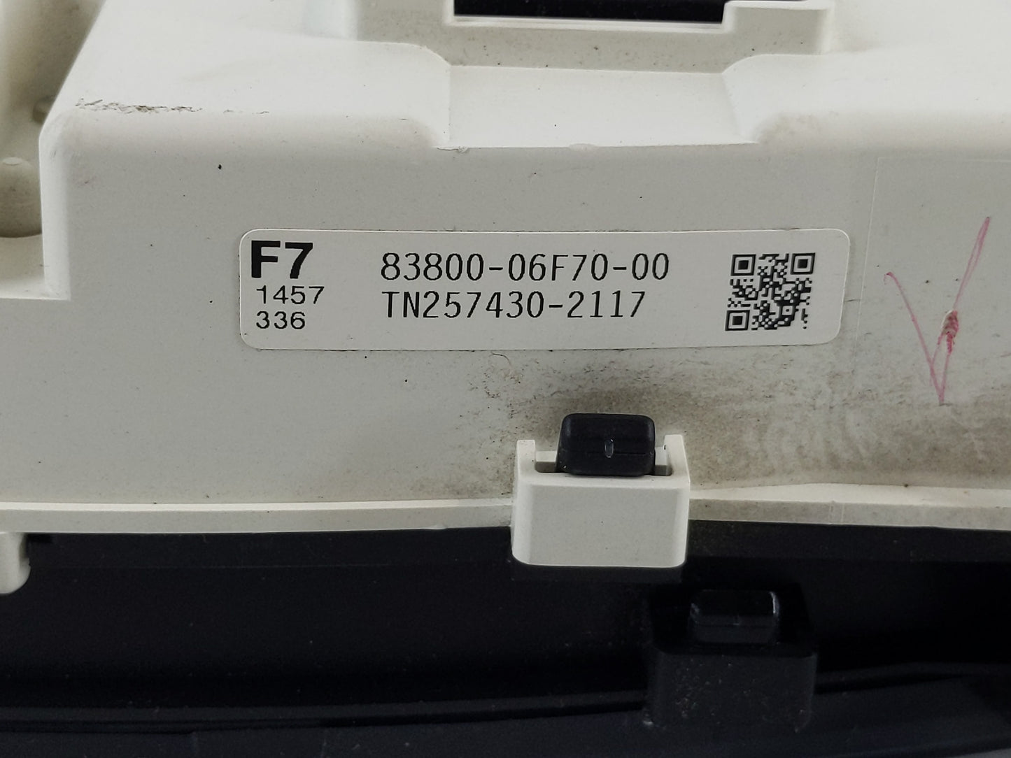 2007-2009 Toyota Camry Instrument Cluster Speedometer Gauges P/N:83800-06F70-00 Fits Fits 2007 2008 2009 OEM Used Auto Parts