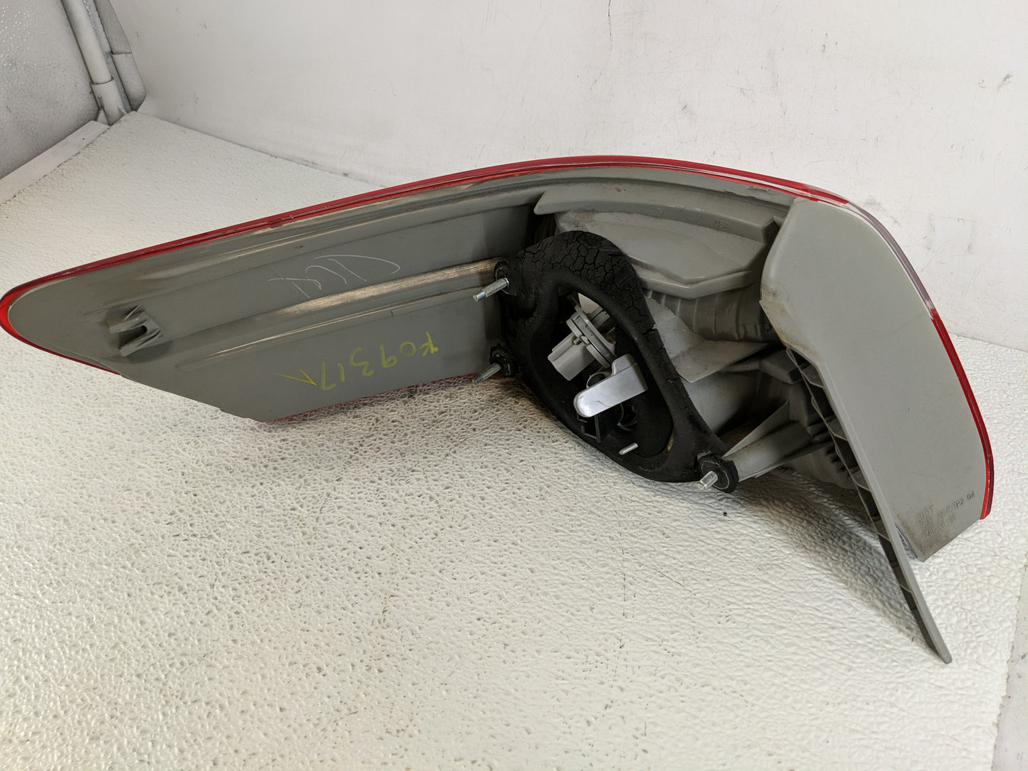 2007-2009 Toyota Camry Tail Light Assembly Passenger Right OEM Fits Fits 2007 2008 2009 OEM Used Auto Parts - Oemusedautopar