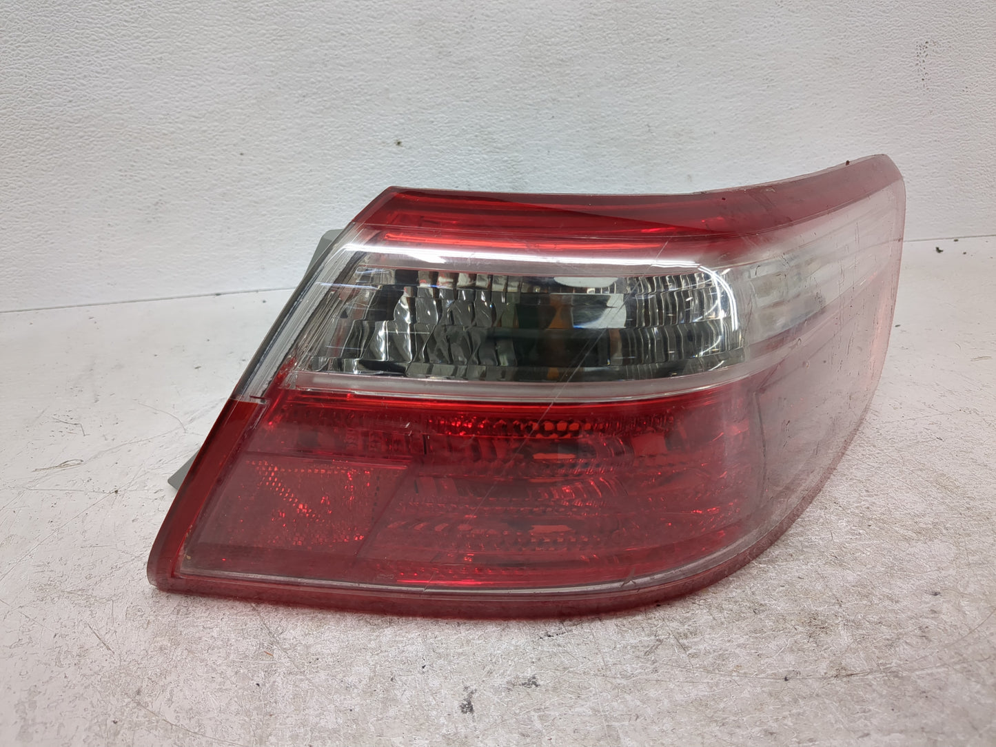 2007-2009 Toyota Camry Tail Light Assembly Passenger Right OEM Fits Fits 2007 2008 2009 OEM Used Auto Parts - Oemusedautopar