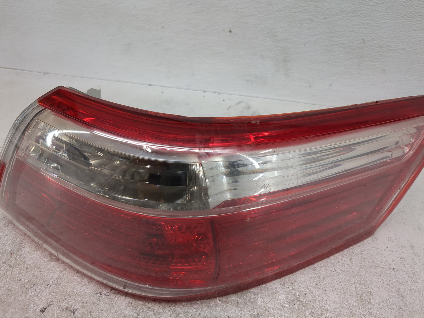2007-2009 Toyota Camry Tail Light Assembly Passenger Right OEM Fits Fits 2007 2008 2009 OEM Used Auto Parts - Oemusedautopar