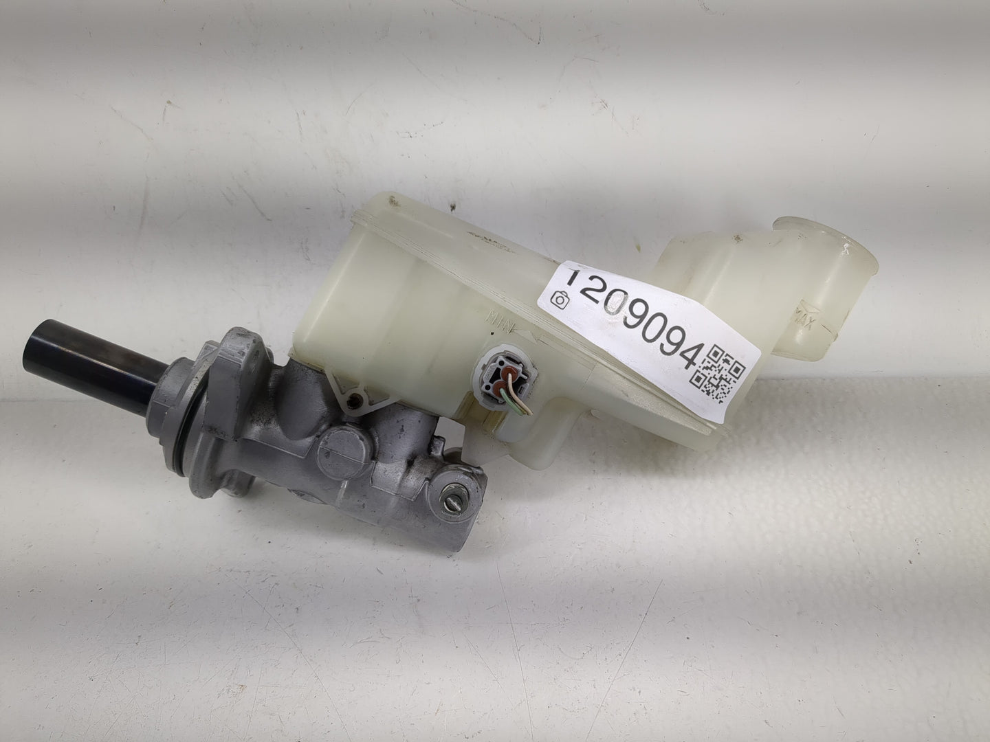 2007-2011 Toyota Camry Brake Master Cylinder - Oemusedautoparts1.com