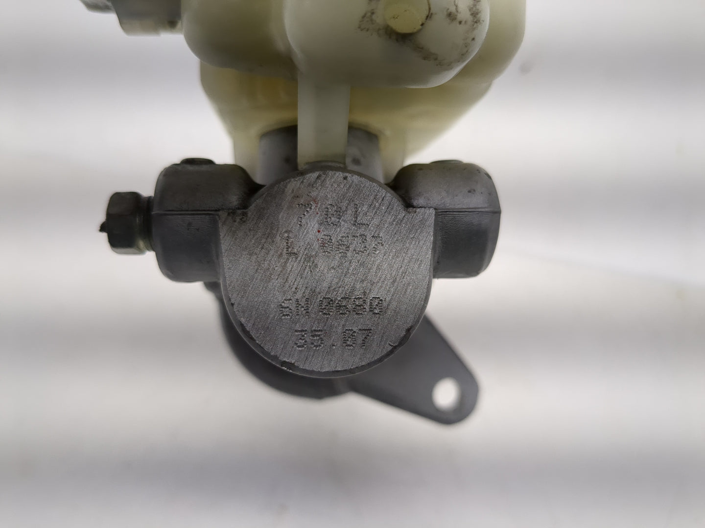 2007-2011 Toyota Camry Brake Master Cylinder - Oemusedautoparts1.com