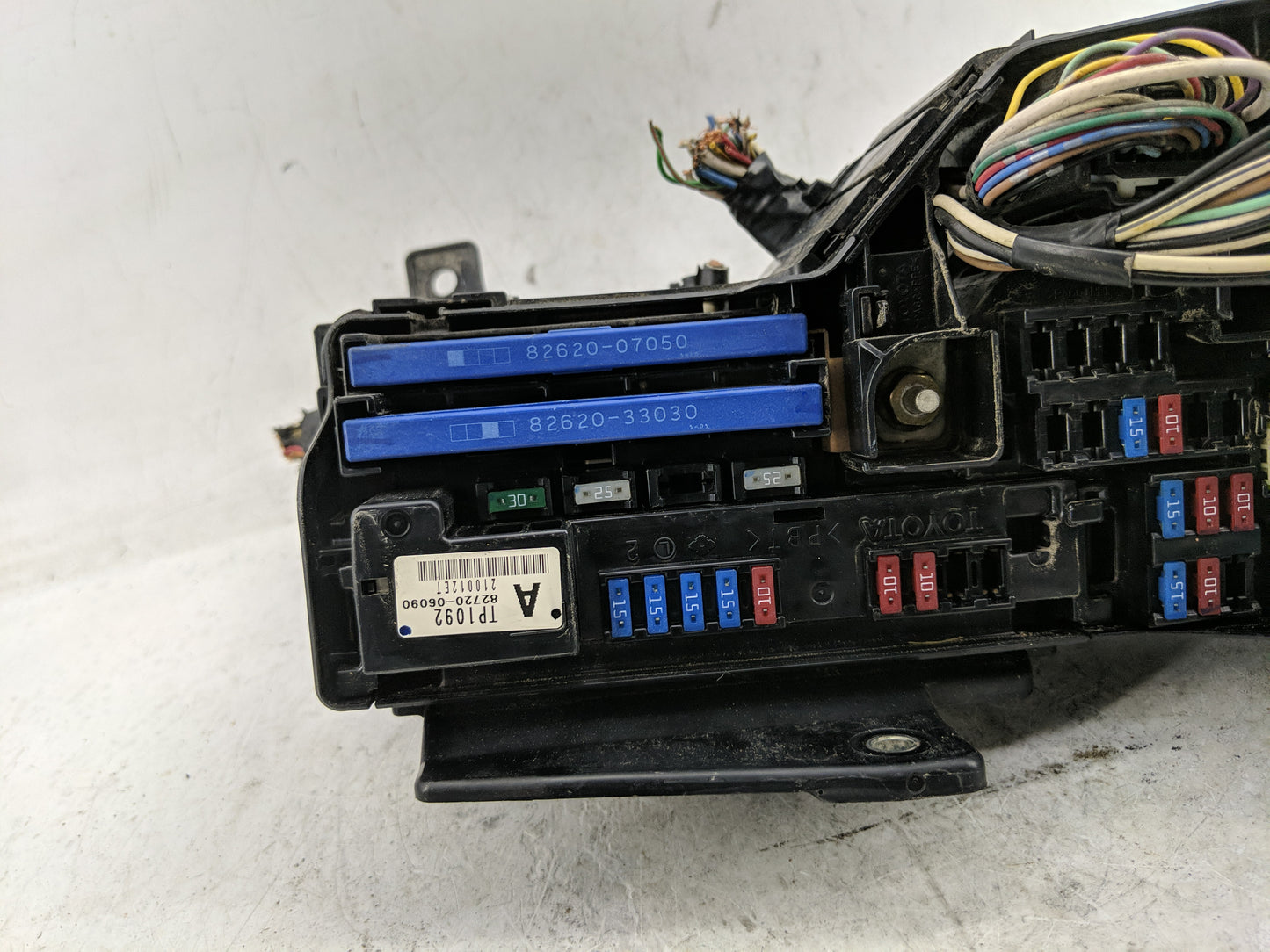 2007-2009 Toyota Camry Fusebox Fuse Box Panel Relay Module P/N:82720-06091 Fits Fits 2007 2008 2009 OEM Used Auto Parts - Oe