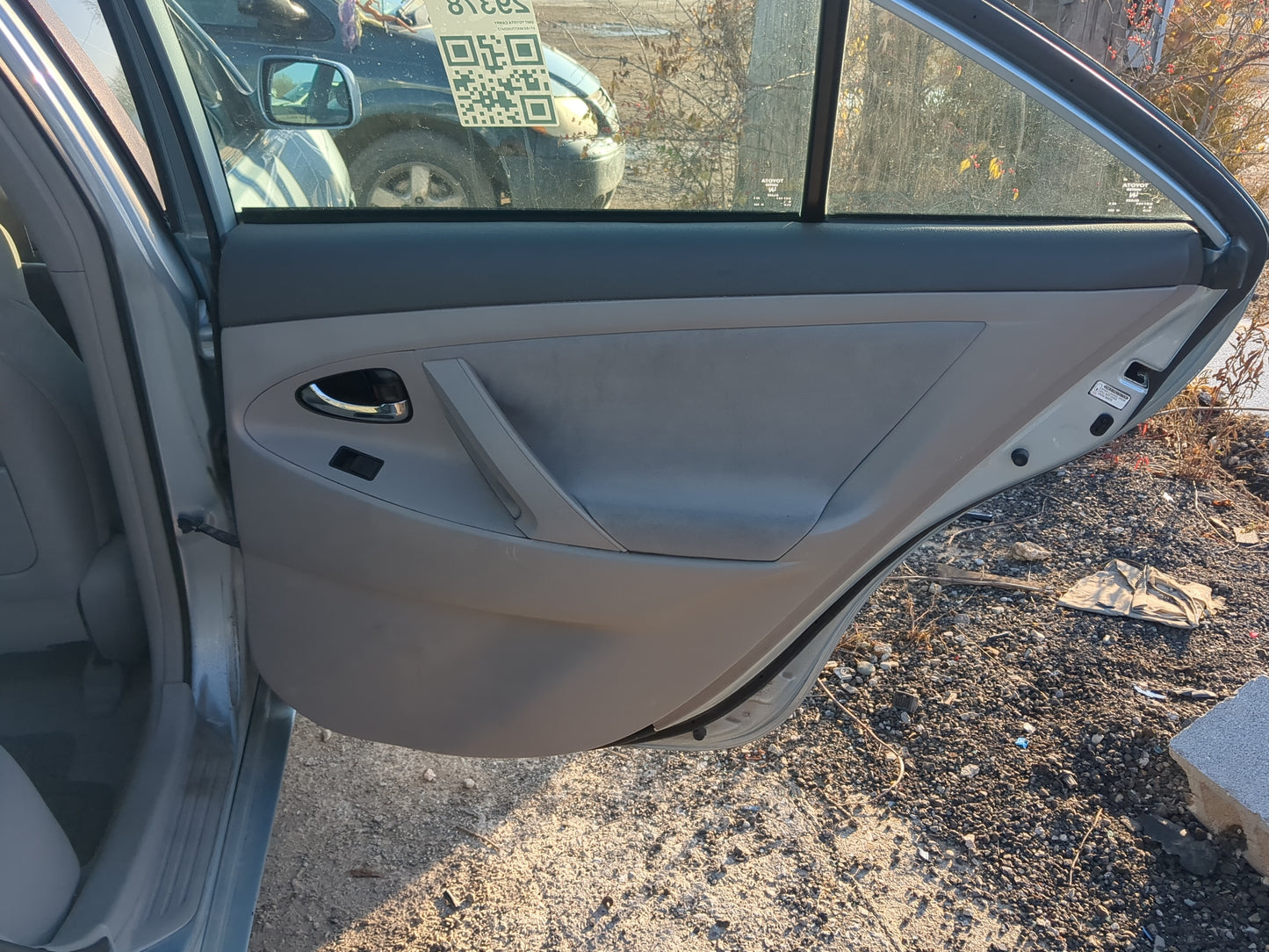2007-2011 Toyota Camry Passenger Rear Door Oem - Oemusedautoparts1.com