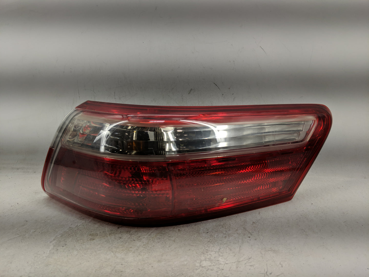 2007-2009 Toyota Camry Tail Light Assembly Passenger Right OEM Fits Fits 2007 2008 2009 OEM Used Auto Parts - Oemusedautopar
