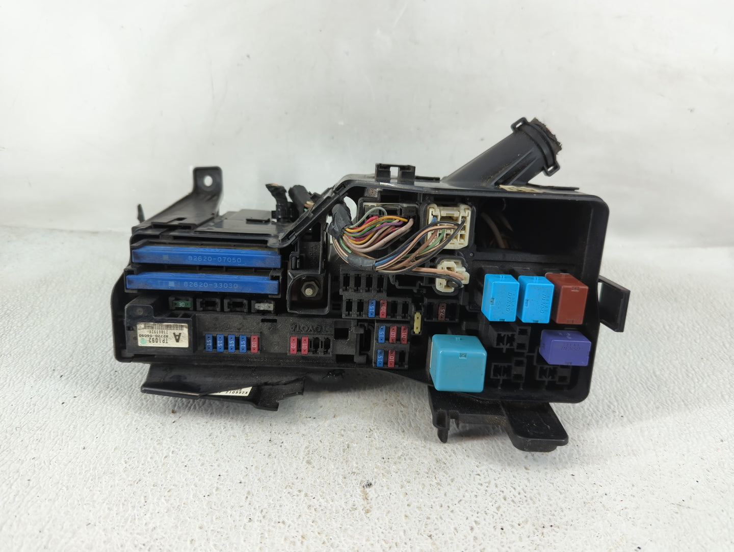 2007-2009 Toyota Camry Fusebox Fuse Box Panel Relay Module P/N:82720-06090 Fits Fits 2007 2008 2009 OEM Used Auto Parts - Oe
