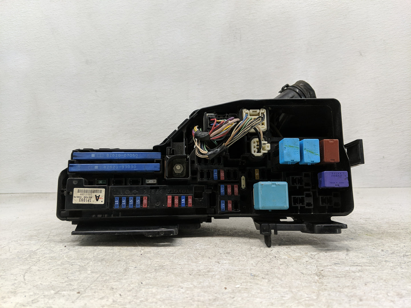 2007-2009 Toyota Camry Fusebox Fuse Box Panel Relay Module P/N:82720-33070 Fits Fits 2007 2008 2009 OEM Used Auto Parts - Oe