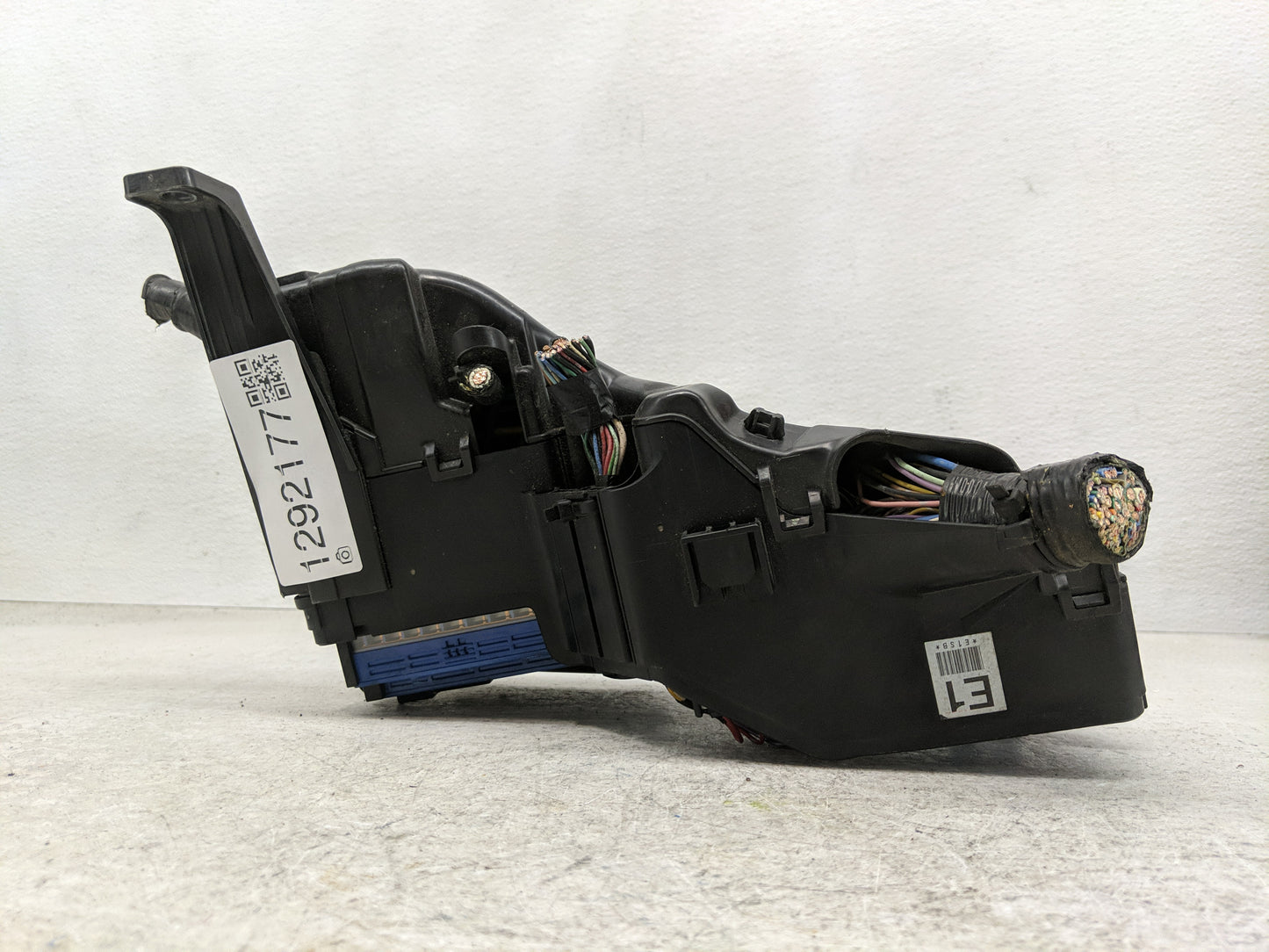 2007-2009 Toyota Camry Fusebox Fuse Box Panel Relay Module P/N:82720-33070 Fits Fits 2007 2008 2009 OEM Used Auto Parts - Oe