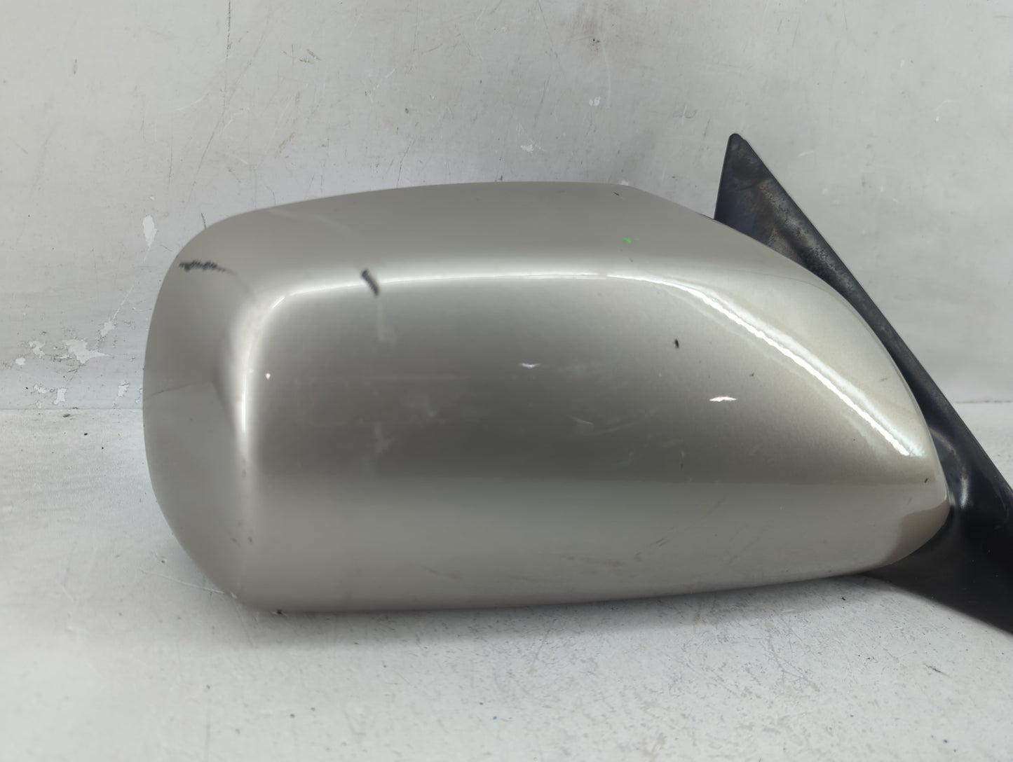 2007-2011 Toyota Camry Driver Side View Mirror - Left Door Mirror OEM Used - Oemusedautoparts1.com