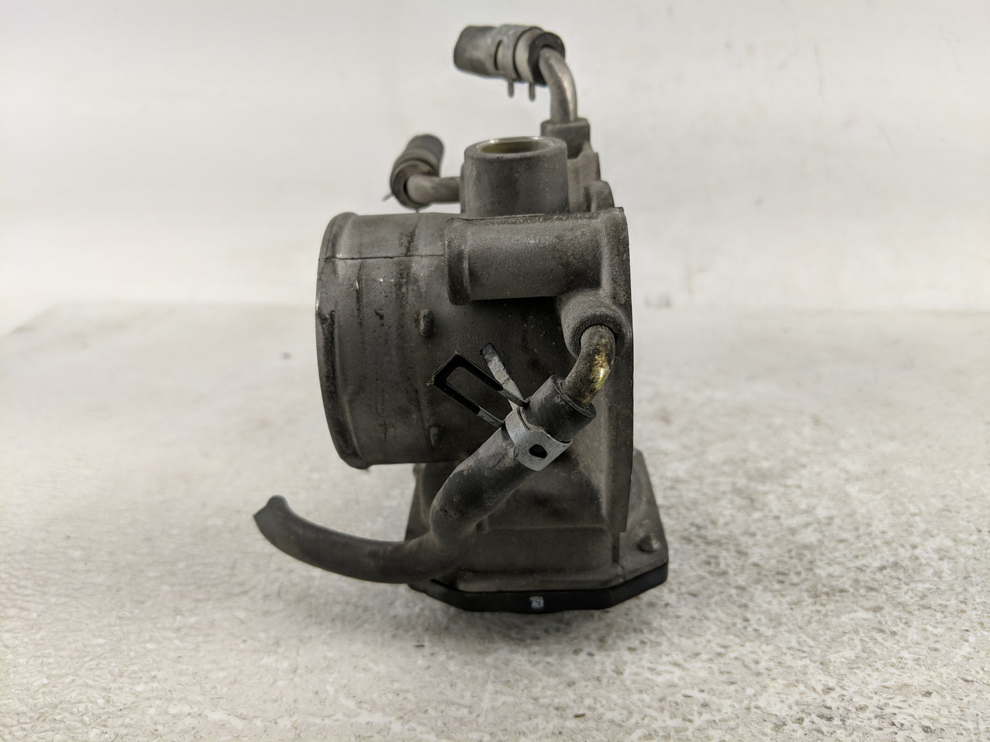 2007-2011 Toyota Camry Throttle Body P/N:22030-0H030 Fits Fits 2006 2007 2008 2009 2010 2011 2012 2013 2014 2015 OEM Used Au