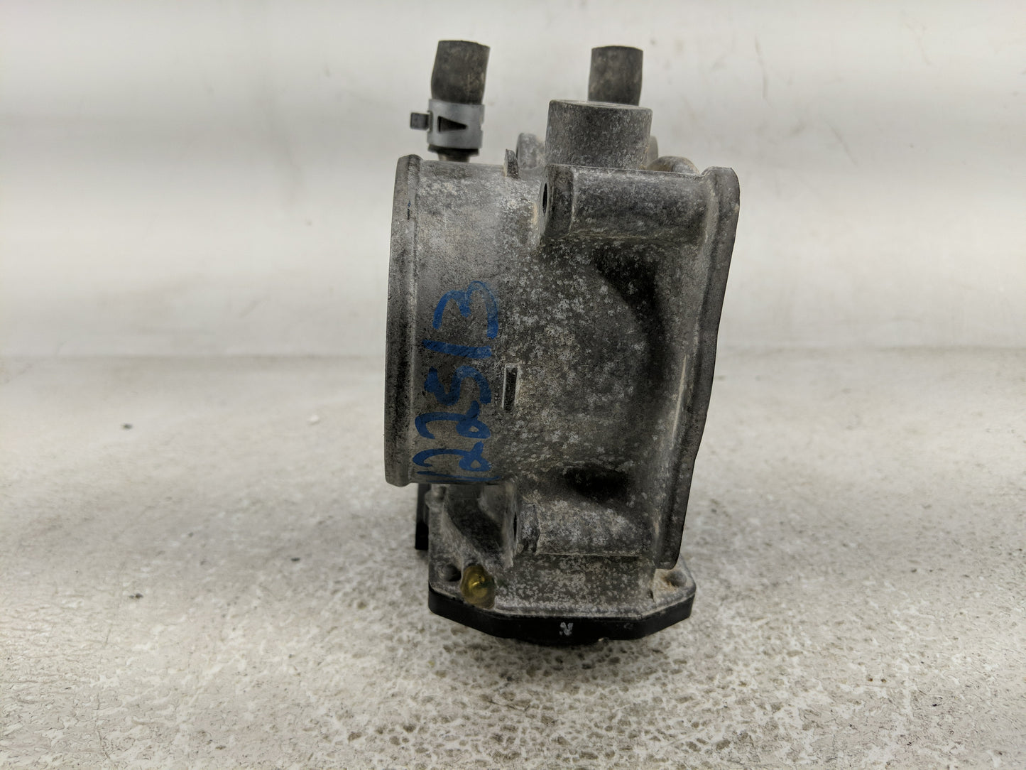 2007-2017 Toyota Camry Throttle Body P/N:22030-0P050 Fits OEM Used Auto Parts - Oemusedautoparts1.com