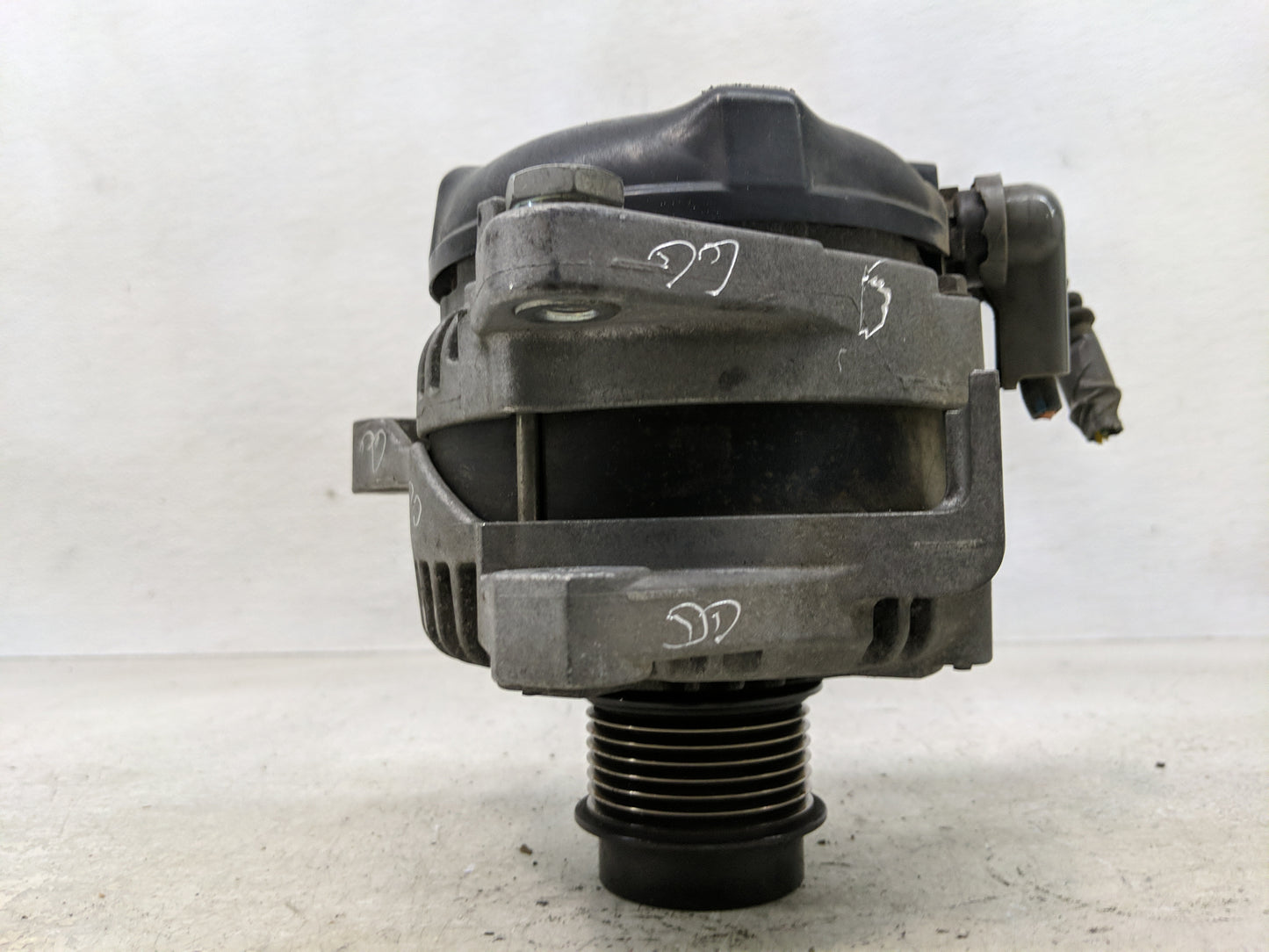 2007-2009 Toyota Camry Alternator Replacement Generator Charging Assembly Engine OEM P/N:27060-28321 104210-4811 Fits OEM Us