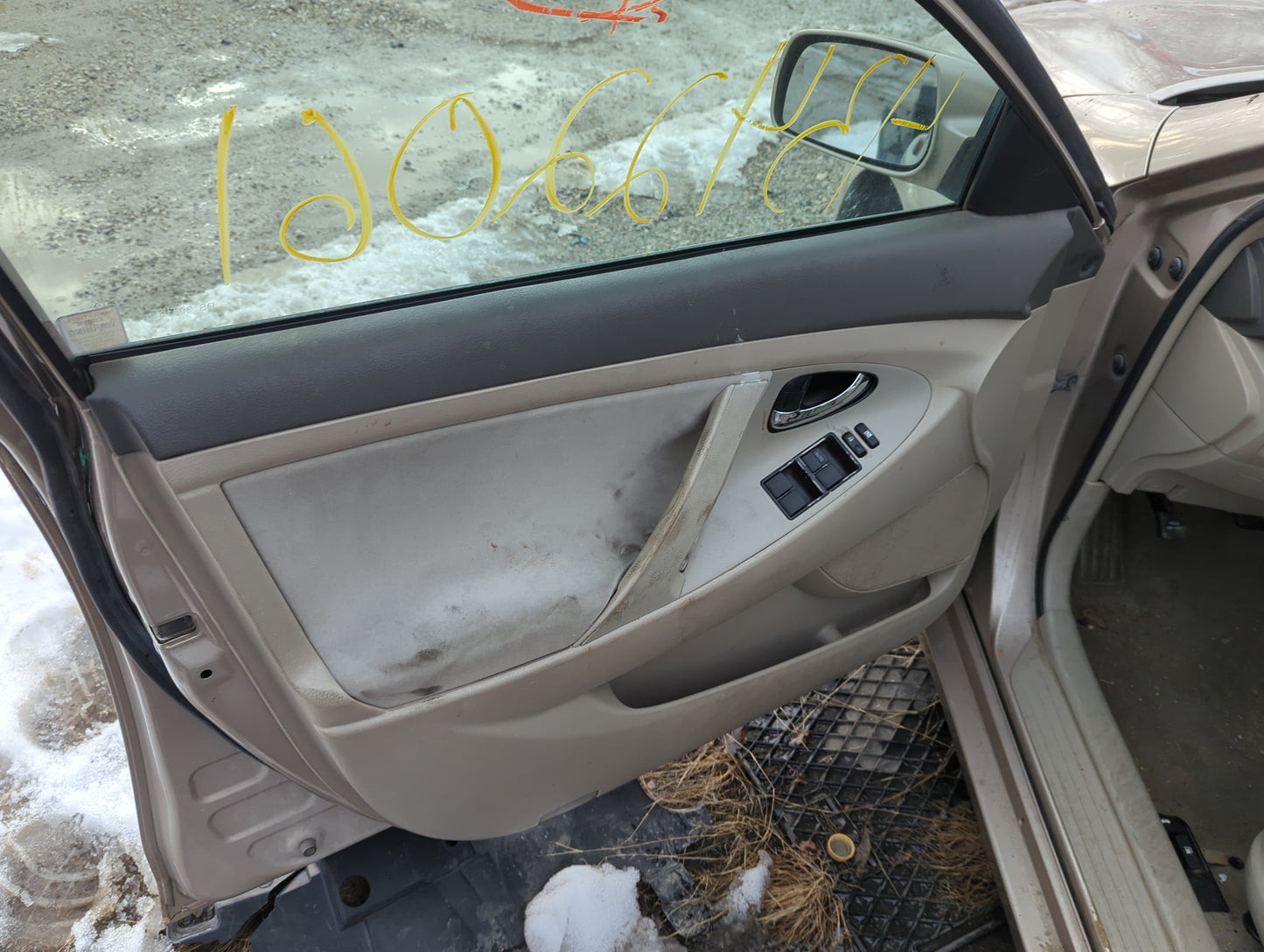 2007 Toyota Camry Front Left Driver Interior Door Panel Trim 1324658 - Oemusedautoparts1.com
