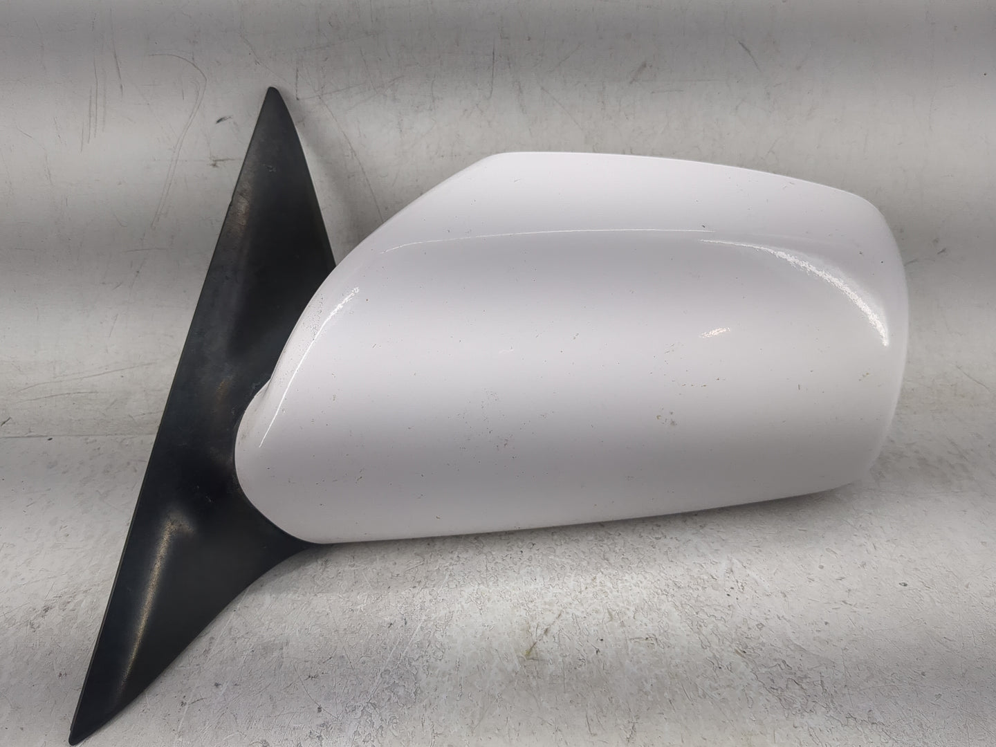 2007-2011 Toyota Camry Driver Side View Mirror - Left Door Mirror OEM Used - Oemusedautoparts1.com
