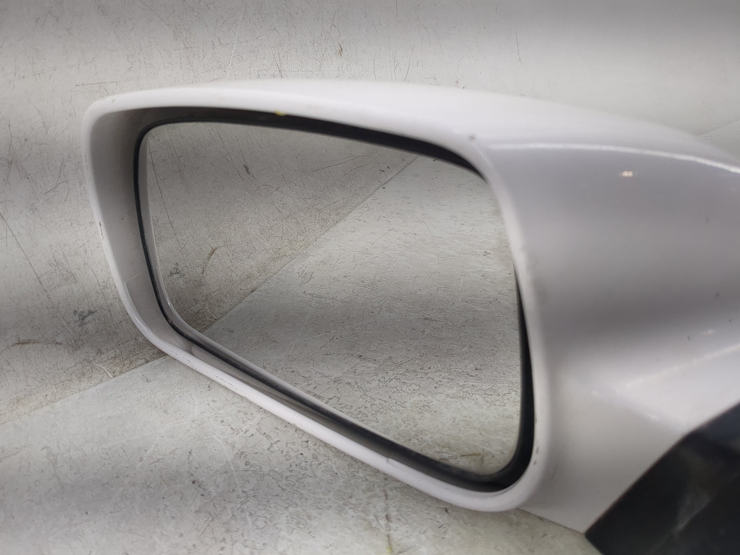 2007-2011 Toyota Camry Driver Side View Mirror - Left Door Mirror OEM Used - Oemusedautoparts1.com