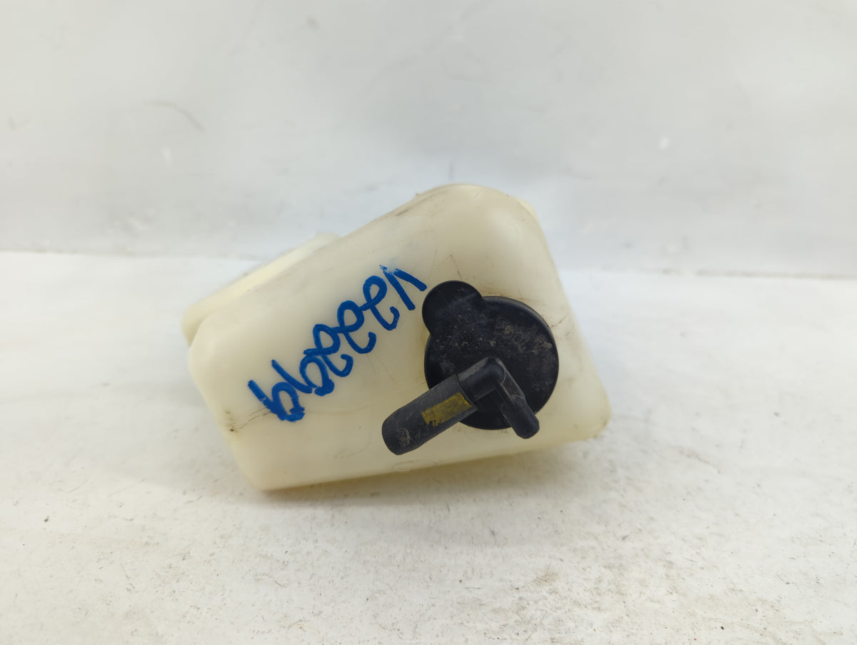 2007-2011 Toyota Camry Radiator Coolant Overflow Expansion Tank Bottle 1369339 - Oemusedautoparts1.com