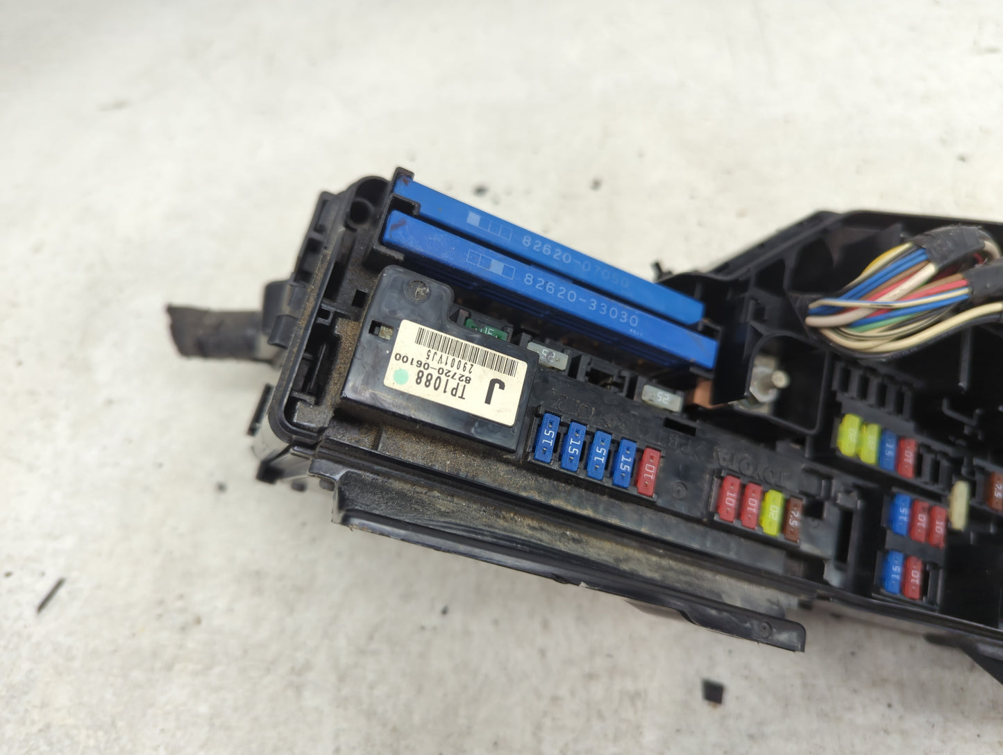 2007-2011 Toyota Camry Fusebox Fuse Box Panel Relay Module P/N:82720-06100 Fits Fits 2007 2008 2009 2010 2011 OEM Used Auto 