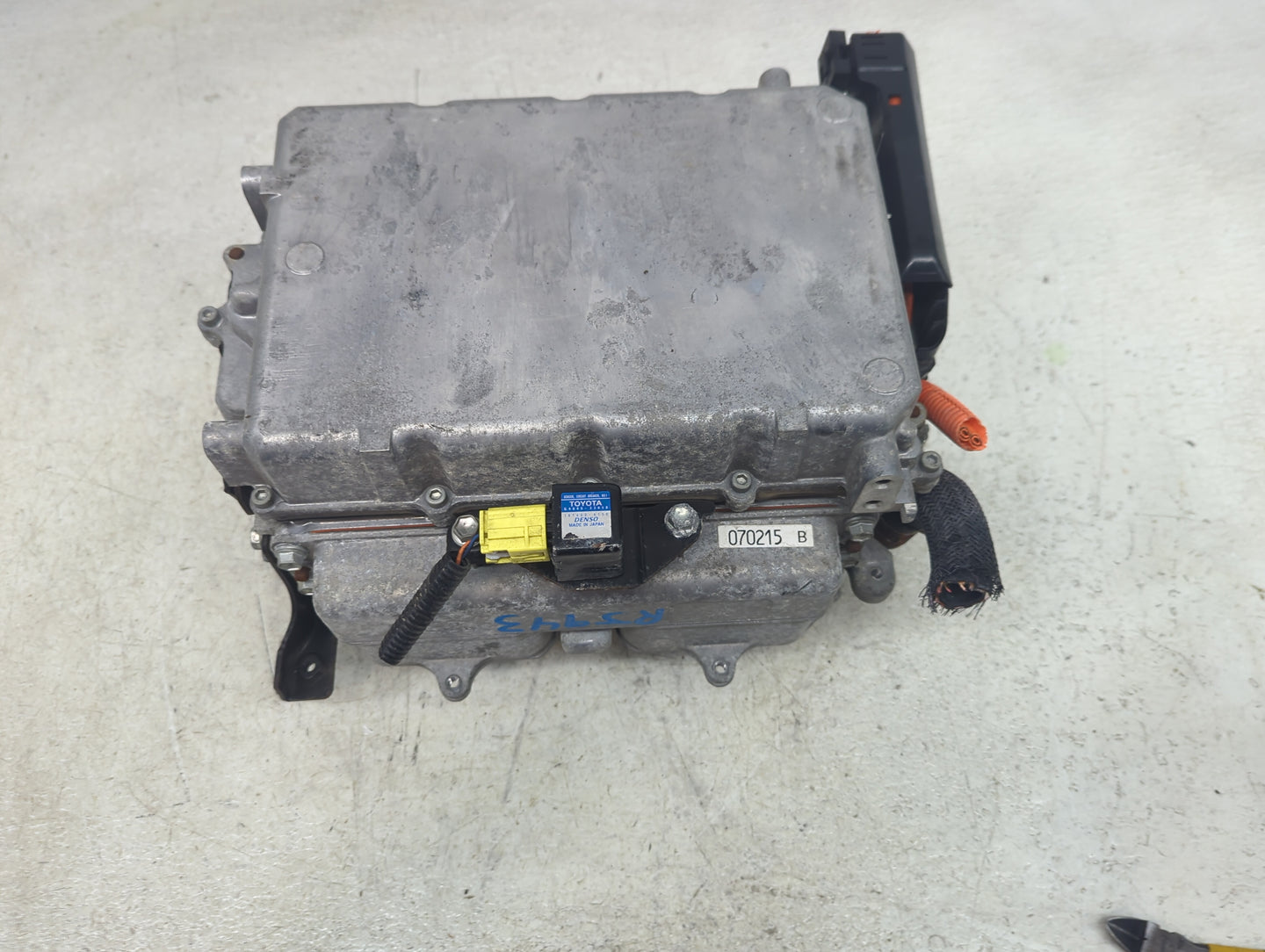 2007-2011 Toyota Camry Hybrid DC Synergy Drive Power Inverter P/N:G9201-33010 Fits Fits 2007 2008 2009 2010 2011 OEM Used Au