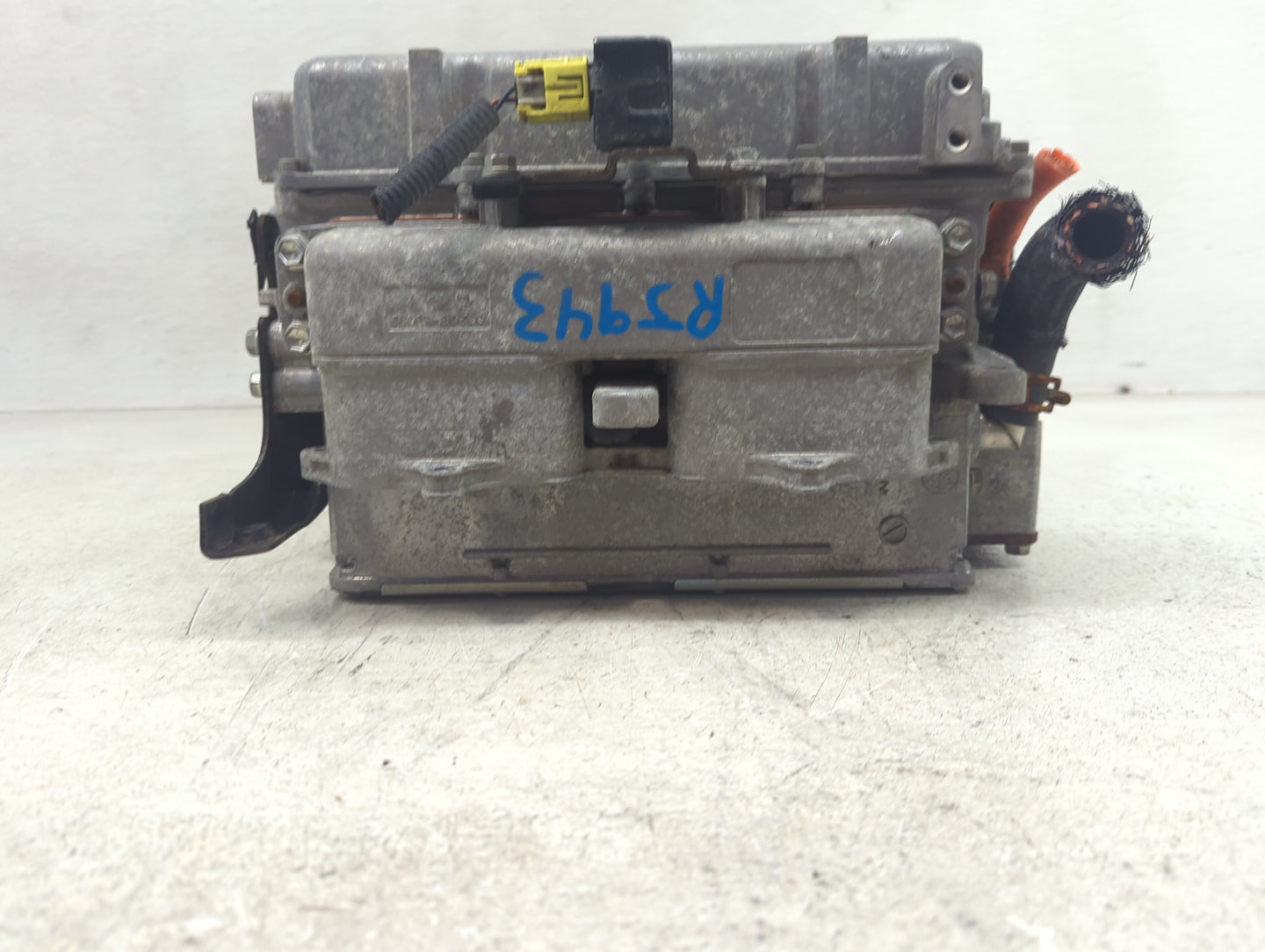 2007-2011 Toyota Camry Hybrid DC Synergy Drive Power Inverter P/N:G9201-33010 Fits Fits 2007 2008 2009 2010 2011 OEM Used Au