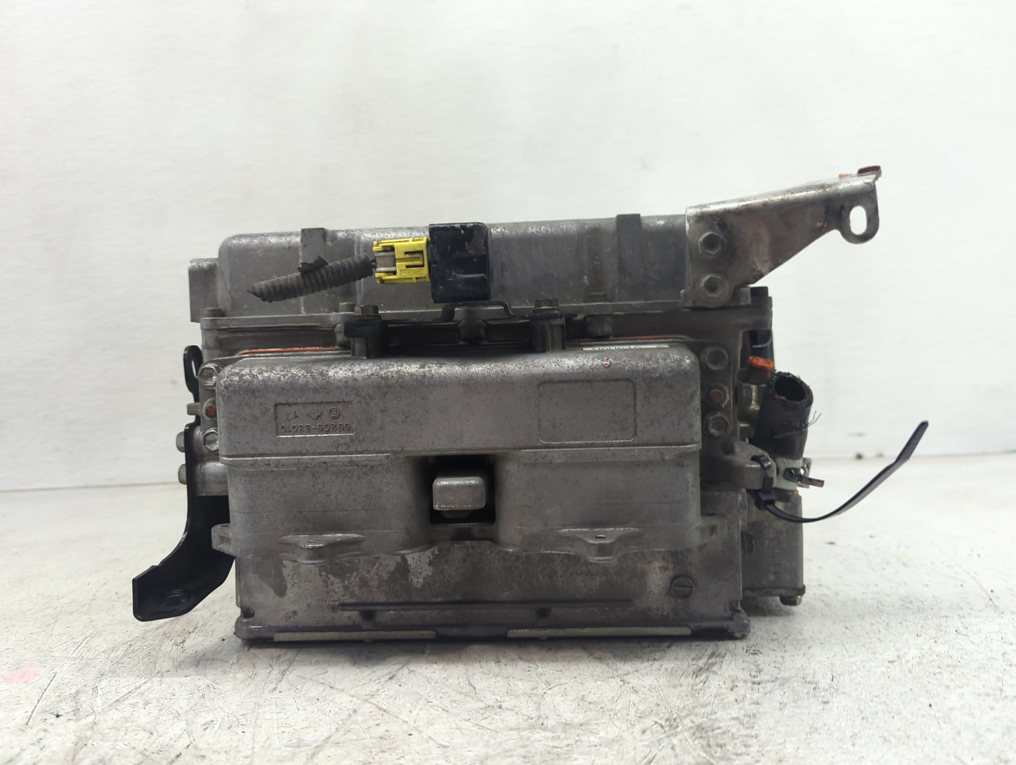 2007 Camry Ac Dc Power Control Module Accessory Computer Power Inverter - Oemusedautoparts1.com