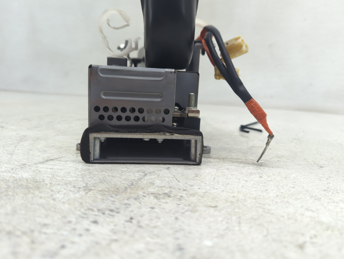 2007 Camry Ac Dc Power Control Module Accessory Computer Power Inverter - Oemusedautoparts1.com