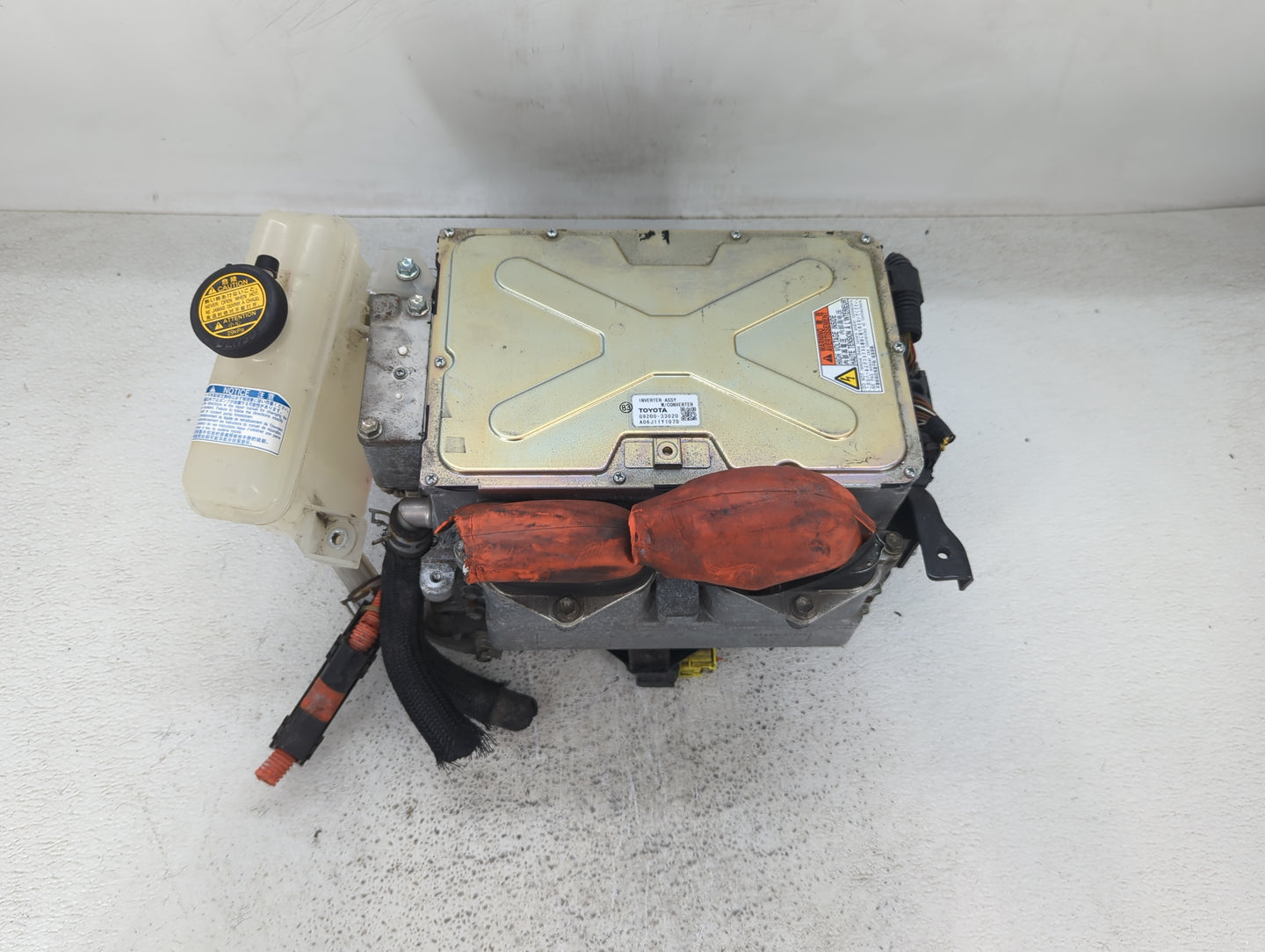 2007 Camry Ac Dc Power Control Module Accessory Computer Power Inverter - Oemusedautoparts1.com