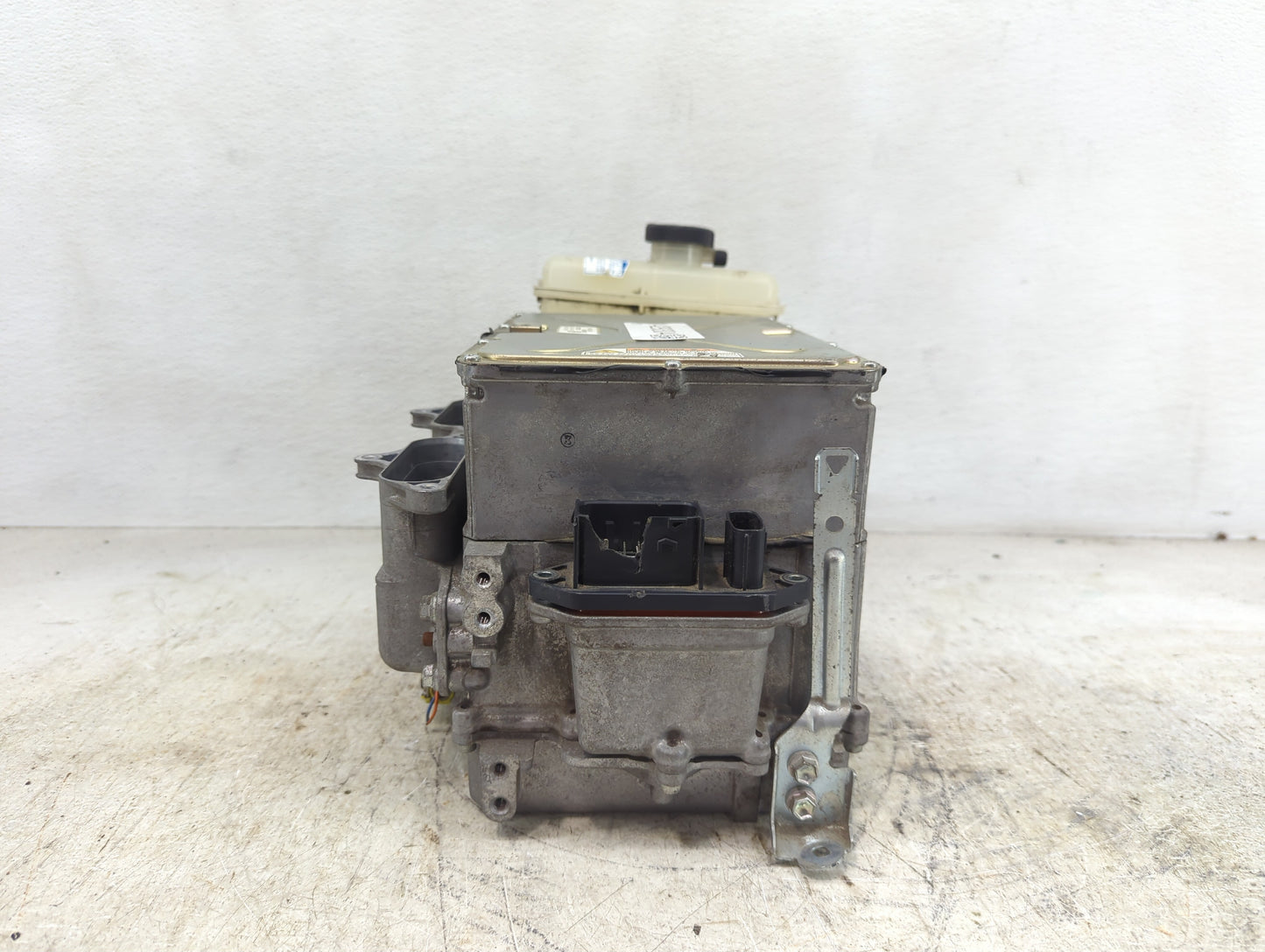 2007 Camry Ac Dc Power Control Module Accessory Computer Power Inverter - Oemusedautoparts1.com