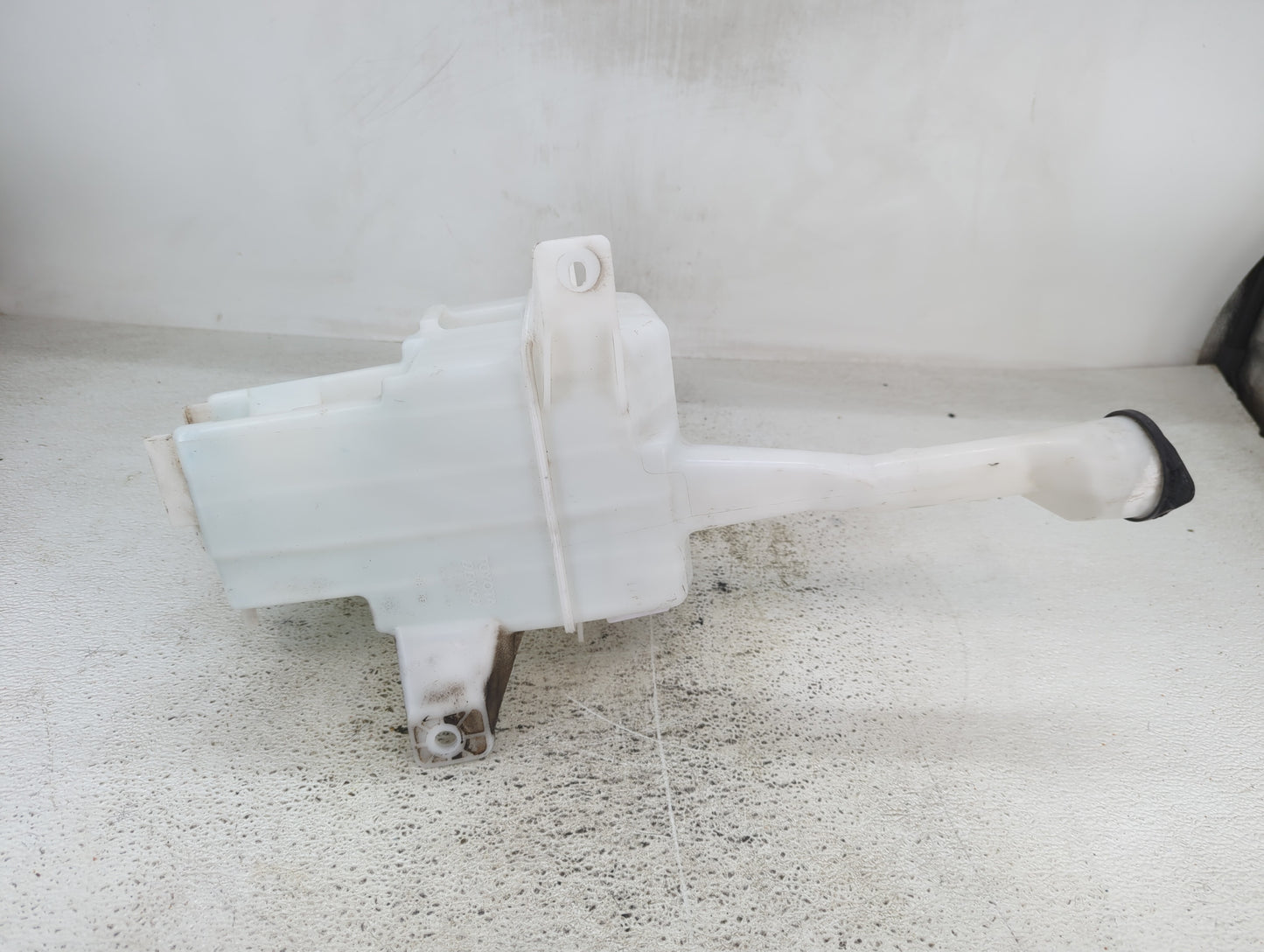 2007-2011 Toyota Camry Windshield Washer Fluid Reservoir Bottle Oem - Oemusedautoparts1.com