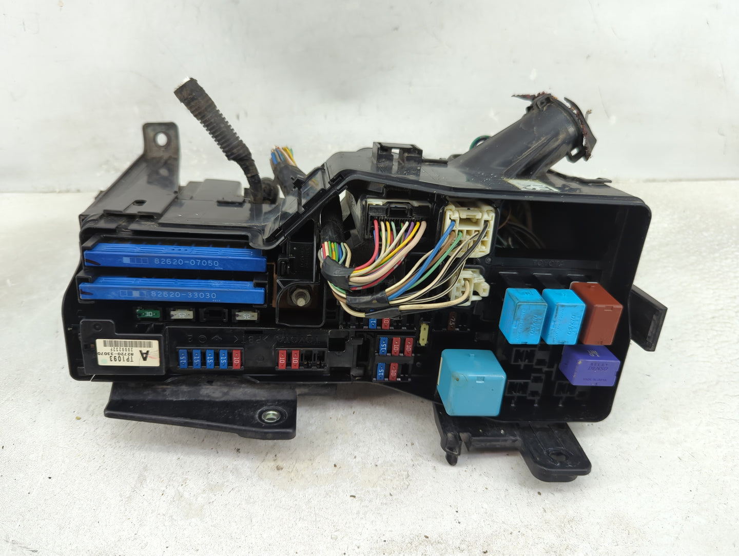2007-2009 Toyota Camry Fusebox Fuse Box Panel Relay Module P/N:82620-07050 82620-33030, 82720-33070 Fits Fits 2007 2008 2009