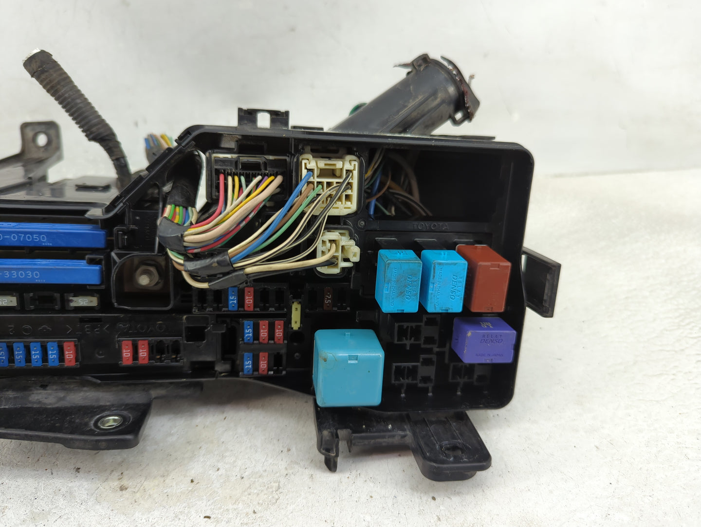2007-2009 Toyota Camry Fusebox Fuse Box Panel Relay Module P/N:82620-07050 82620-33030, 82720-33070 Fits Fits 2007 2008 2009