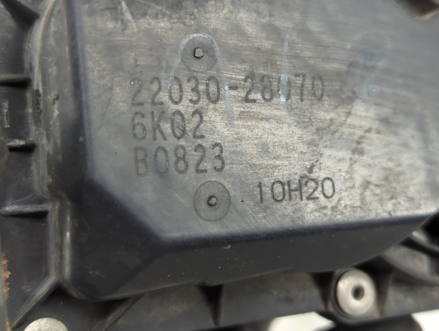 2007-2011 Toyota Camry Throttle Body P/N:22030-28070 Fits Fits 2006 2007 2008 2009 2010 2011 2012 2013 2014 2015 OEM Used Au