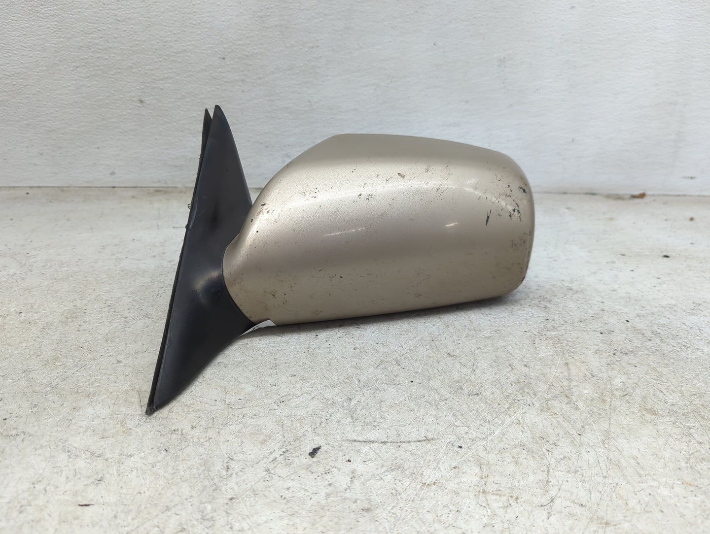 2007-2011 Toyota Camry Driver Side View Mirror - Left Door Mirror OEM Used - Oemusedautoparts1.com