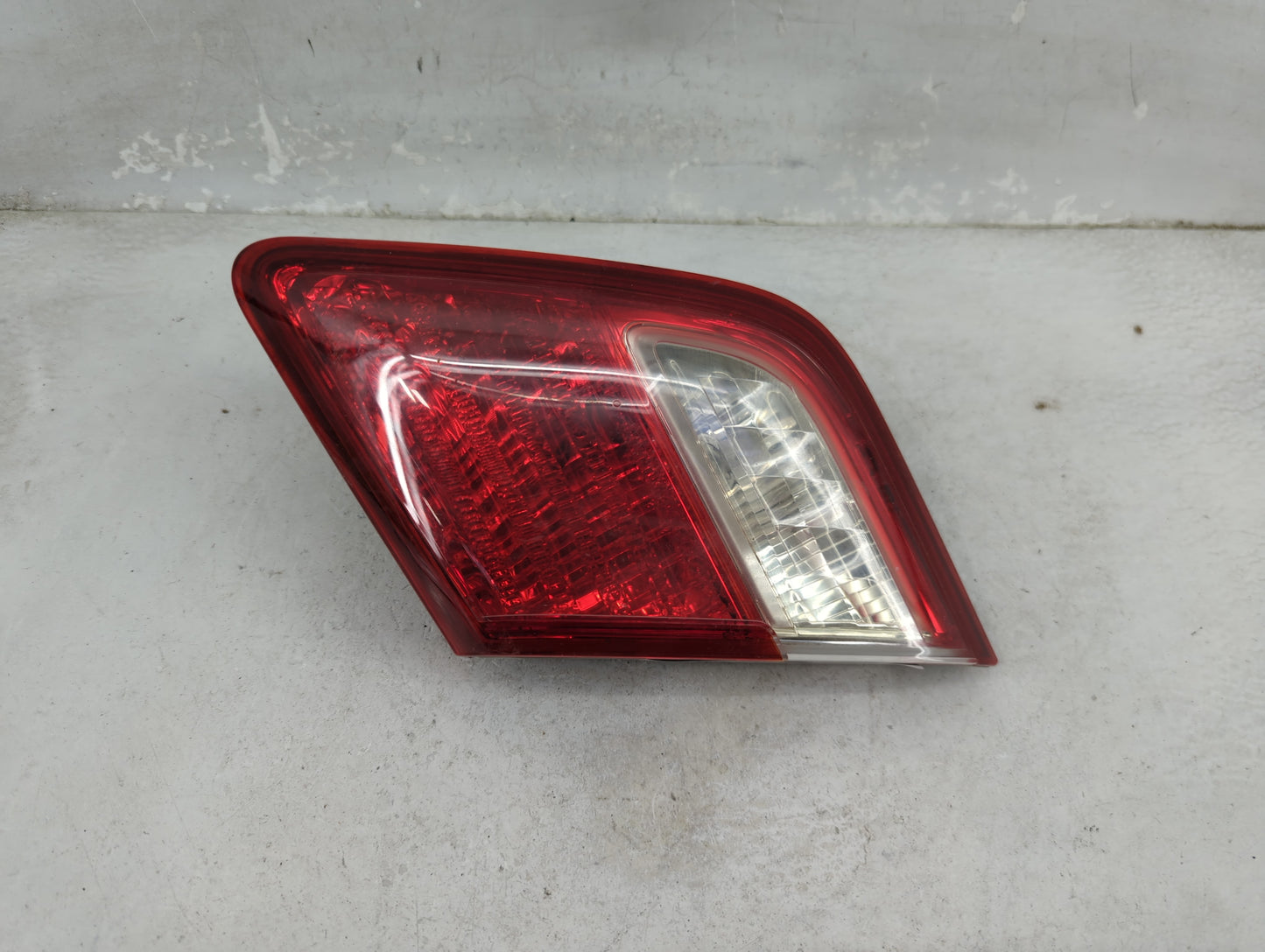 2007-2009 Toyota Camry Tail Light Assembly Passenger Right OEM Fits Fits 2007 2008 2009 OEM Used Auto Parts - Oemusedautopar