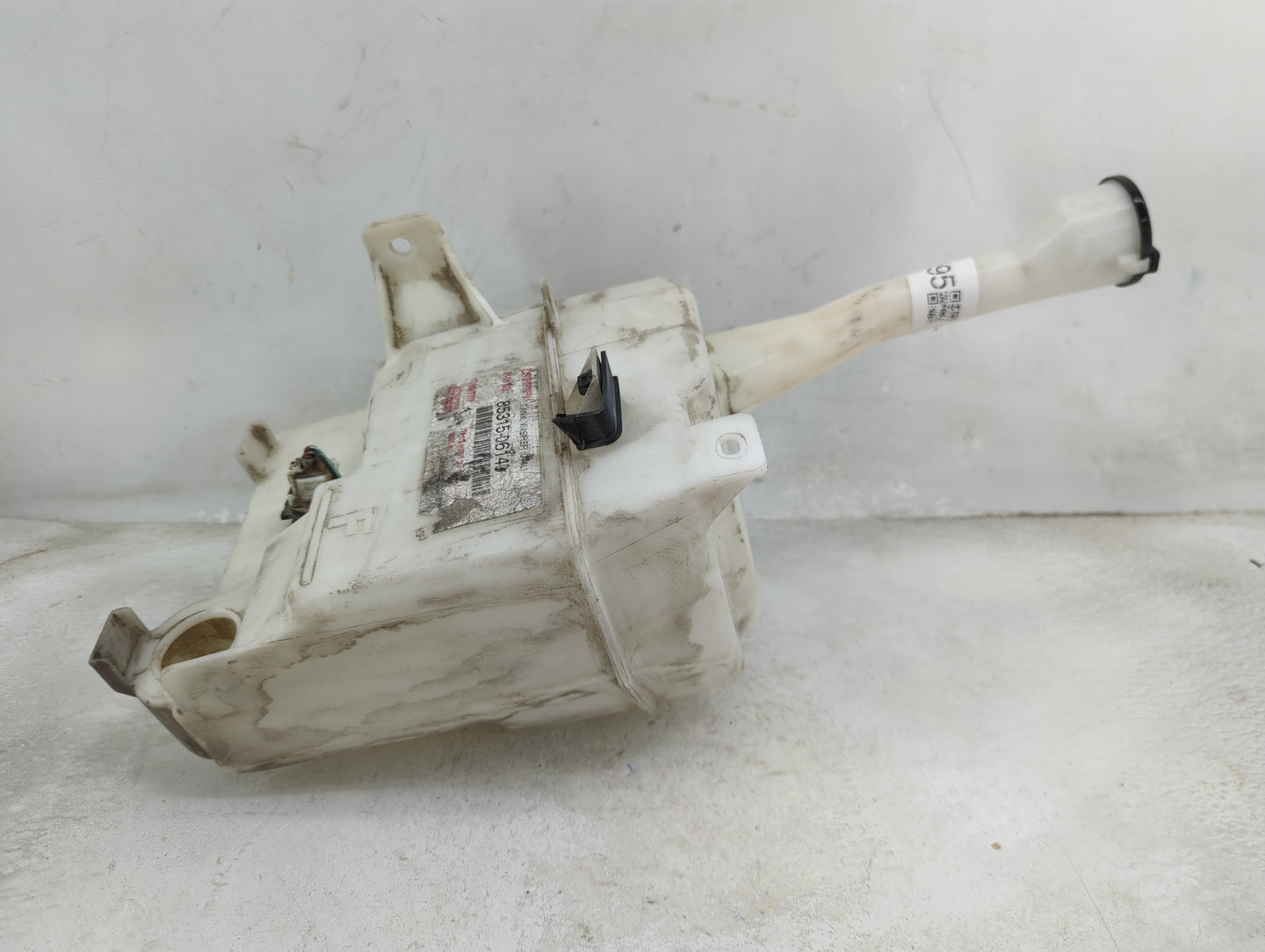 2007-2011 Toyota Camry Windshield Washer Fluid Reservoir Bottle Oem 1459495 - Oemusedautoparts1.com
