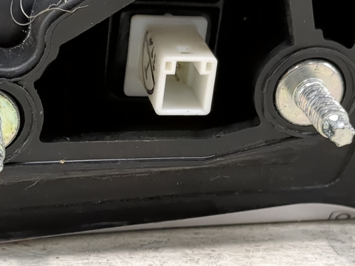 2007-2011 Toyota Camry Passenger Side View Mirror - Right Door Mirror OEM Used - Oemusedautoparts1.com
