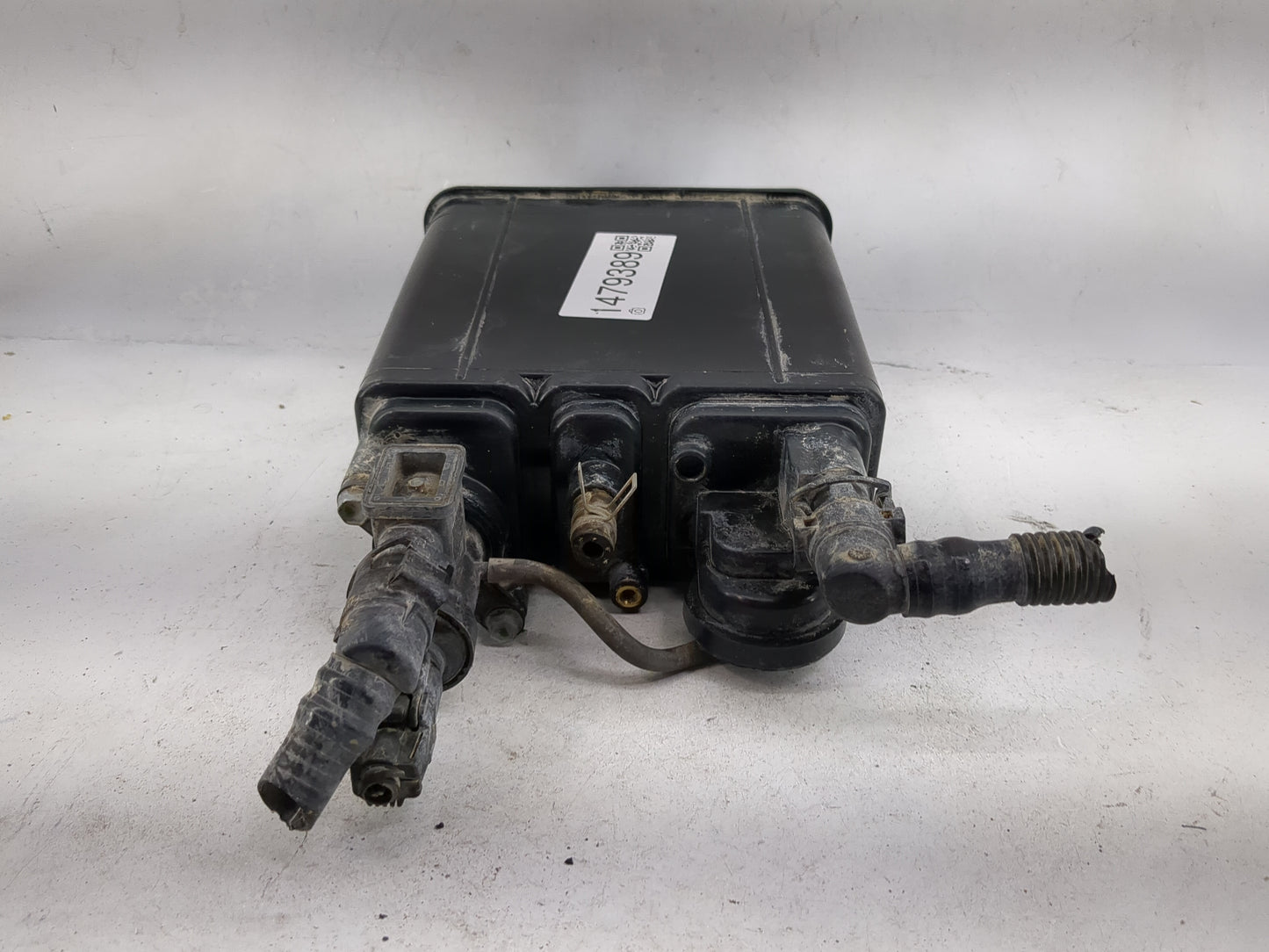 2007 Toyota Camry Fuel Vapor Charcoal Canister - Oemusedautoparts1.com