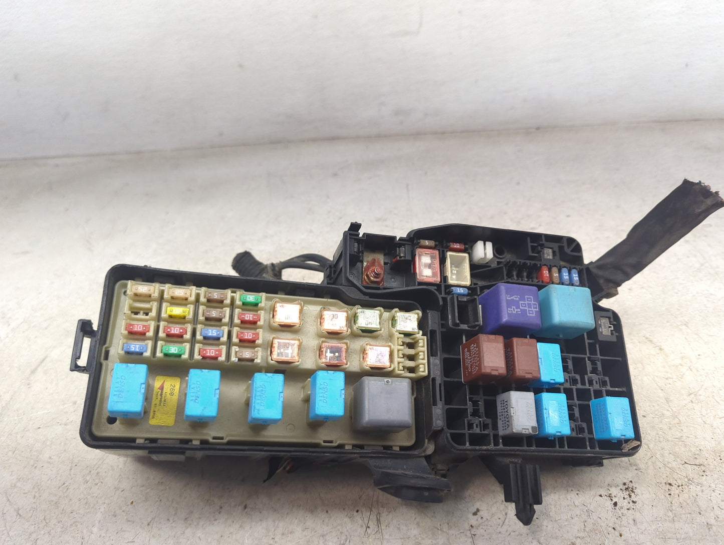 2007-2009 Toyota Camry Fusebox Fuse Box Panel Relay Module Fits Fits 2007 2008 2009 OEM Used Auto Parts - Oemusedautoparts1.